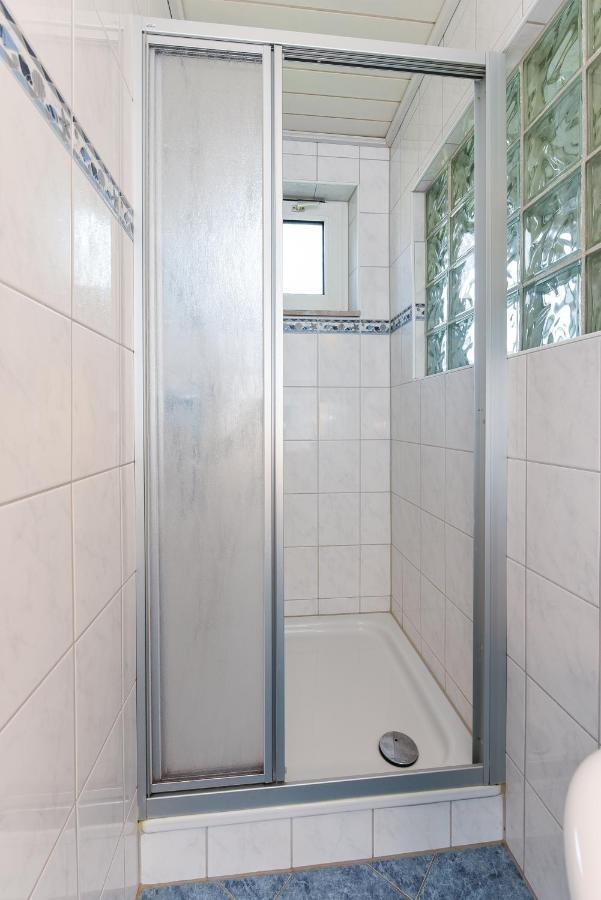 Ferienwohnungen Im Haus Waterkant Neuharlingersiel Bagian luar foto