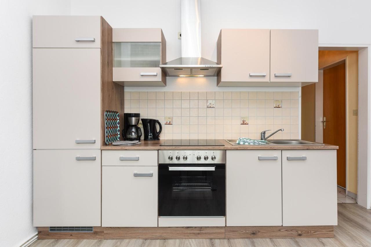 Ferienwohnungen Im Haus Waterkant Neuharlingersiel Bagian luar foto