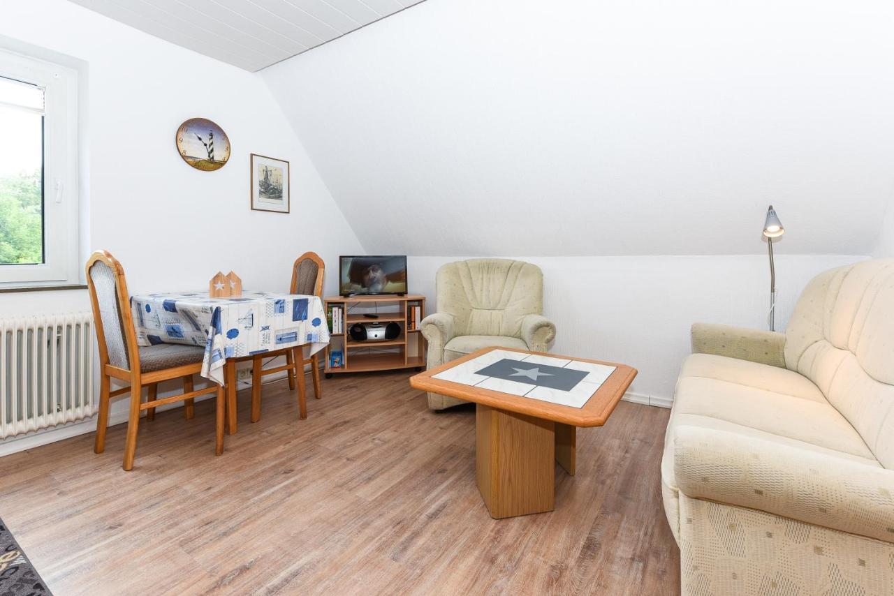 Ferienwohnungen Im Haus Waterkant Neuharlingersiel Bagian luar foto